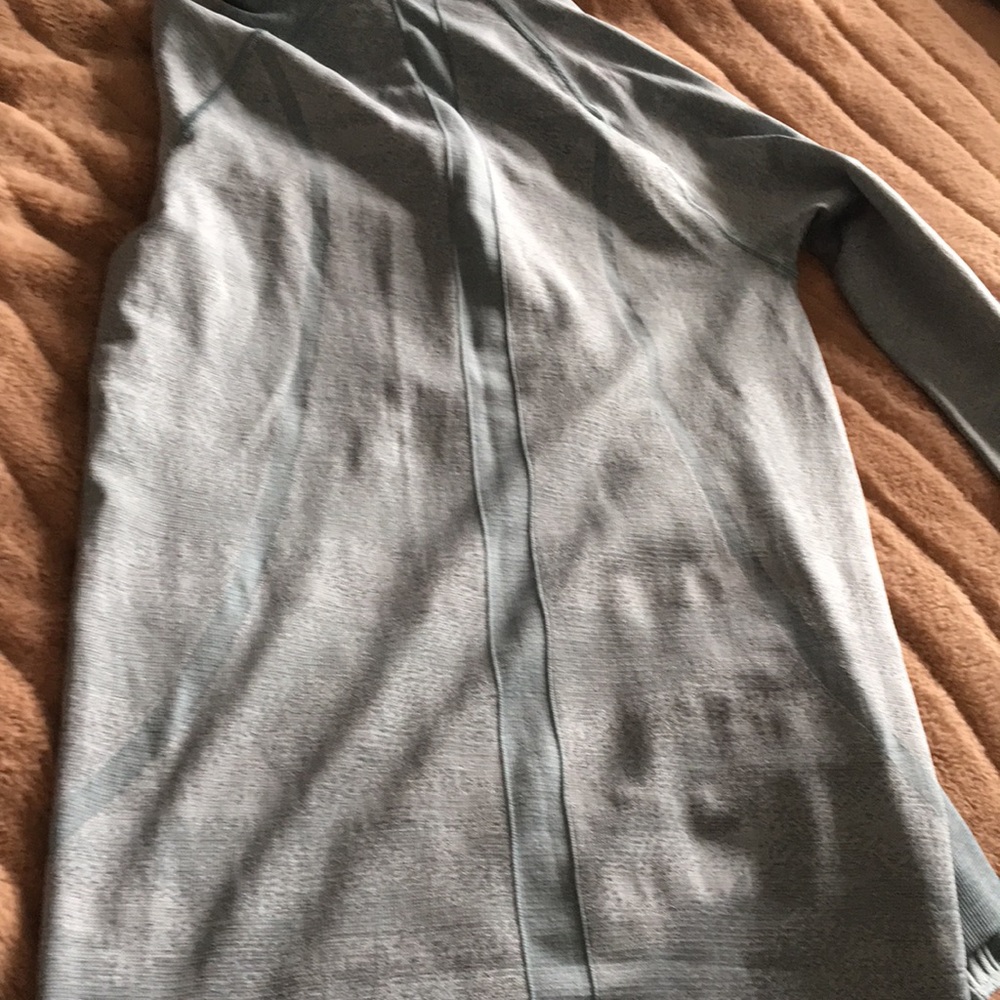Lululemon pull over - Picture 4 of 4